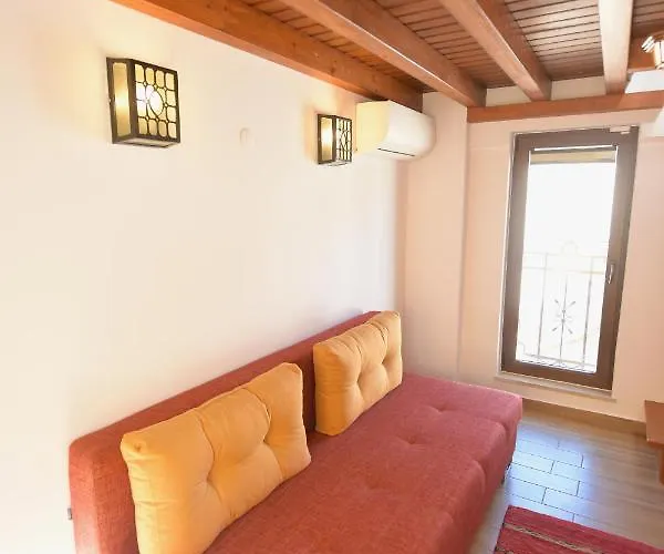 Kasbah Shirin